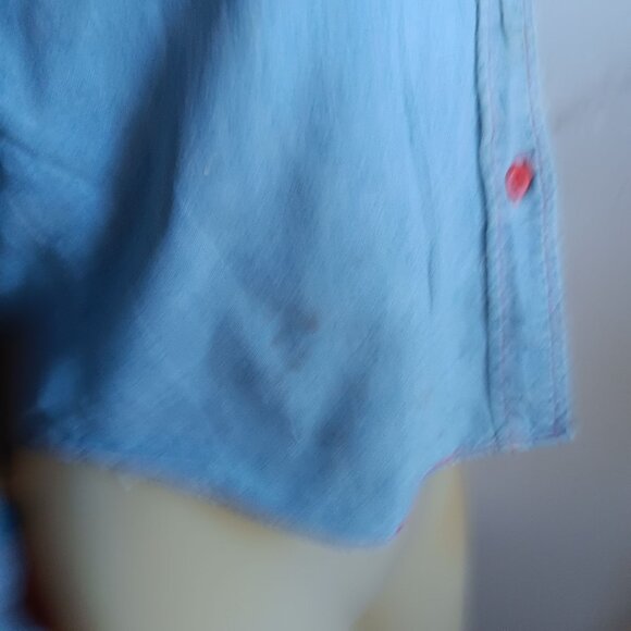Women's XS Vintage Denim Shirt 1970's Button-Up Red Buttons Distress Boho Hippy - Picture 12 of 13
